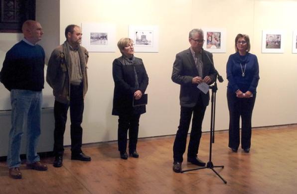 Imatge de la presentació de l'exposició a la Torre Vella.