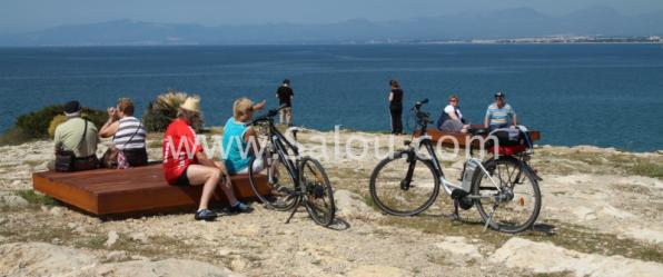 Facilitates access to Salou Cap Salou with small actions
