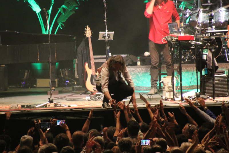 Hodgson s'acomiad&agrave; dels seus fans al final del concert a Cambrils