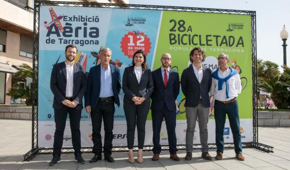 Representatives of organizers and sponsors, in the presentation