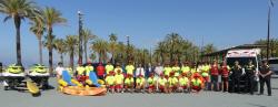 Seguridad en la playa: socorristas y comisaría de policía 