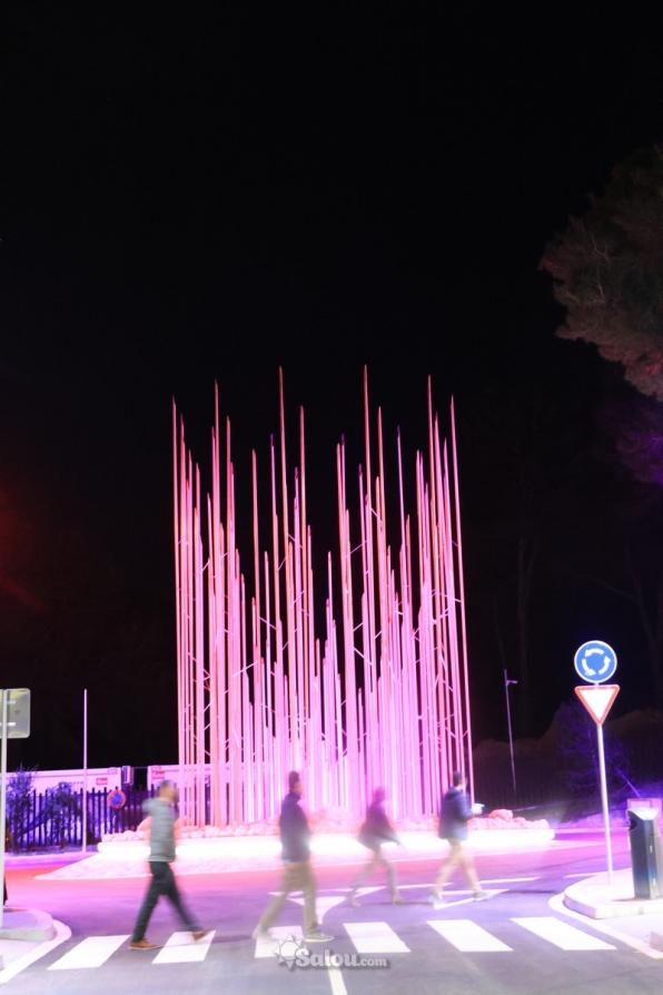 L'escultura que simbolitza una font a Salou