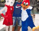 Sergio Busquets visita Port Aventura a la recta final de les seves vacances