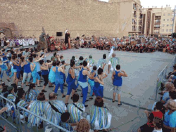 Some 300 people enjoyed the feast of  &quot;Mar Vivent&quot; in Hospitalet