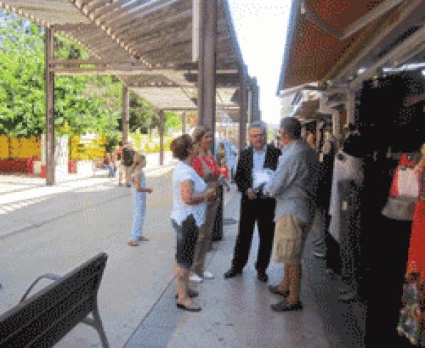 The Mayor and the Councillor of Commerce visited the area of &amp;#8203;&amp;#8203;Avenida Andorra